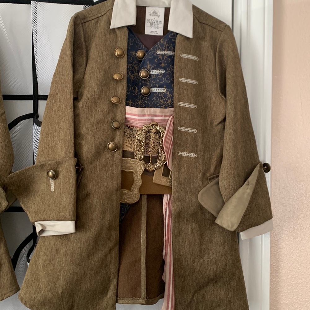 2 sold separately, Disney Pirates if the Carribean costume!Fits sizes 4-6.